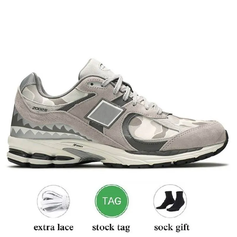 2023 designer athletic shoes sneakers 2002r bb2002r Bryant Giles What Now Protection Pack Pink Rain Cloud Sail Salehe Bembury Mens Women Trainers Sports 36-45