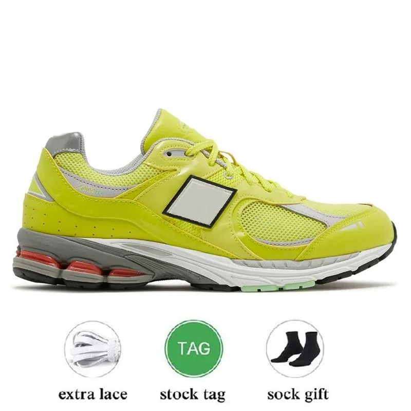 2023 designer athletic shoes sneakers 2002r bb2002r Bryant Giles What Now Protection Pack Pink Rain Cloud Sail Salehe Bembury Mens Women Trainers Sports 36-45