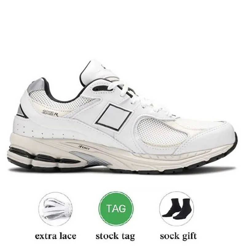 2023 designer athletic shoes sneakers 2002r bb2002r Bryant Giles What Now Protection Pack Pink Rain Cloud Sail Salehe Bembury Mens Women Trainers Sports 36-45