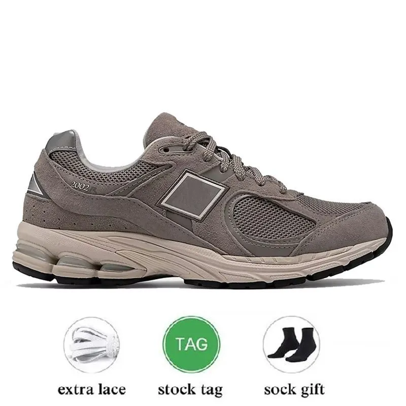 2023 designer athletic shoes sneakers 2002r bb2002r Bryant Giles What Now Protection Pack Pink Rain Cloud Sail Salehe Bembury Mens Women Trainers Sports 36-45
