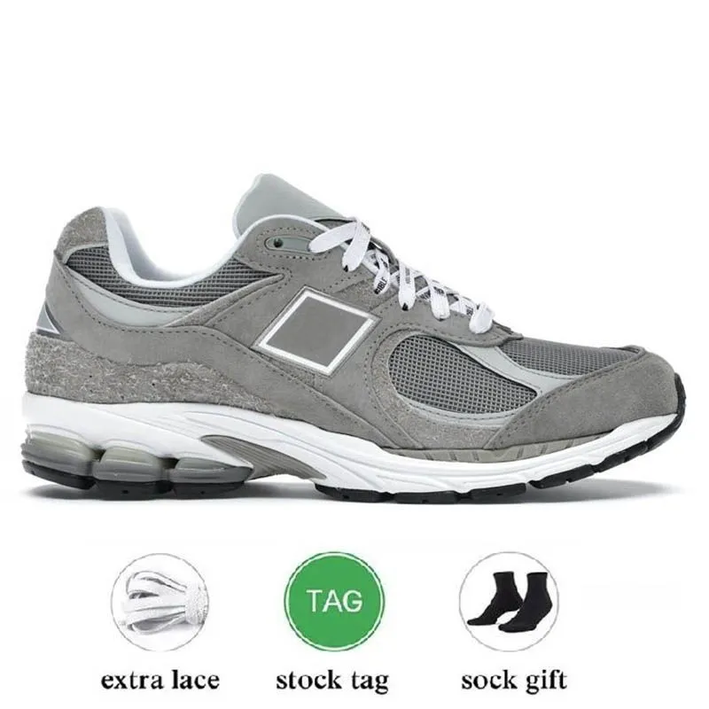 2023 designer athletic shoes sneakers 2002r bb2002r Bryant Giles What Now Protection Pack Pink Rain Cloud Sail Salehe Bembury Mens Women Trainers Sports 36-45