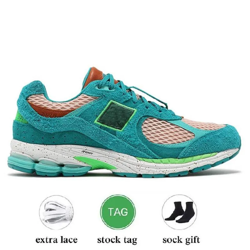 2023 designer athletic shoes sneakers 2002r bb2002r Bryant Giles What Now Protection Pack Pink Rain Cloud Sail Salehe Bembury Mens Women Trainers Sports 36-45