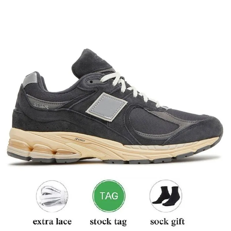 2023 designer athletic shoes sneakers 2002r bb2002r Bryant Giles What Now Protection Pack Pink Rain Cloud Sail Salehe Bembury Mens Women Trainers Sports 36-45