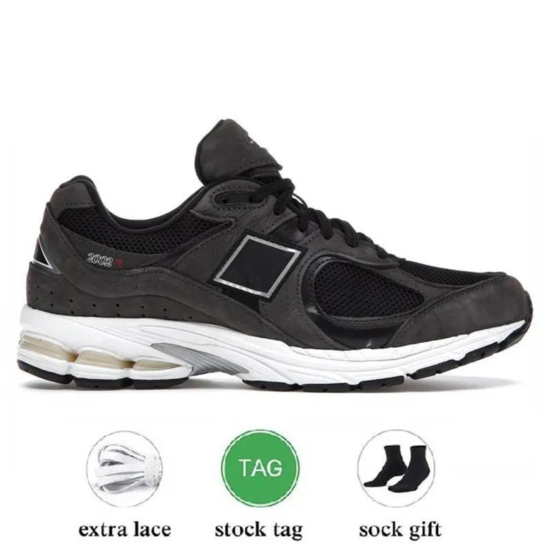 2023 designer athletic shoes sneakers 2002r bb2002r Bryant Giles What Now Protection Pack Pink Rain Cloud Sail Salehe Bembury Mens Women Trainers Sports 36-45