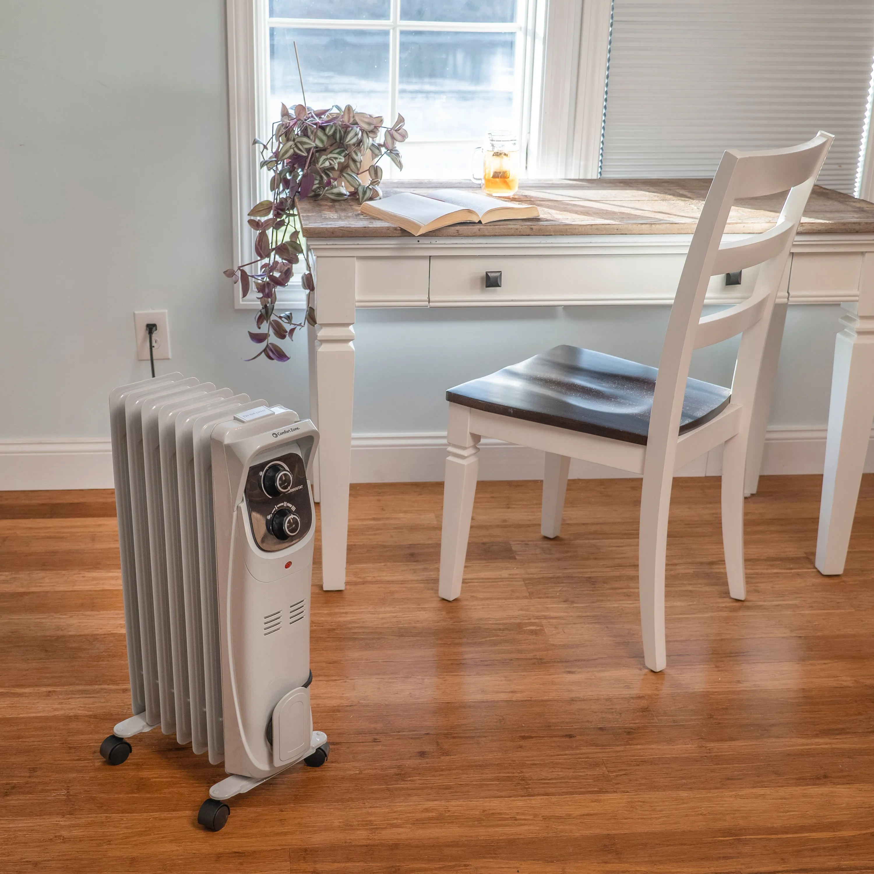 Comfort Zone Oil-Filled Deluxe Radiator Heater in Grey