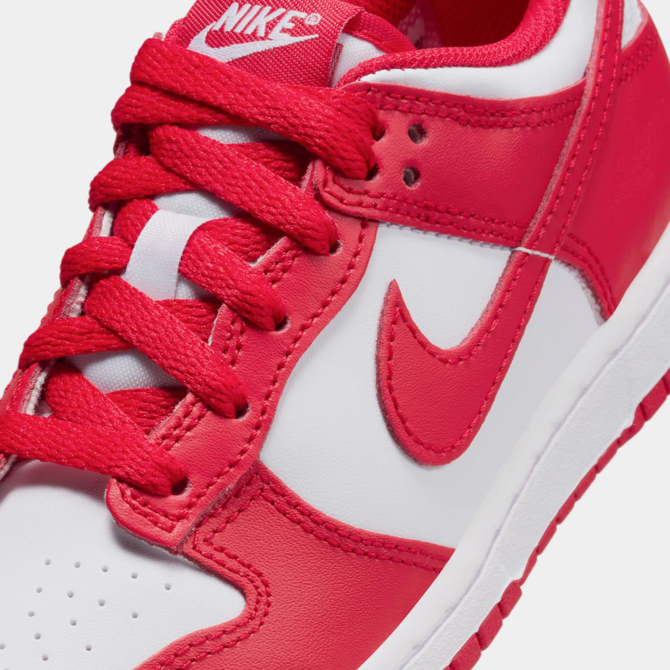 Dunk Low Preschool Lifestyle Shoes (White/University Red)