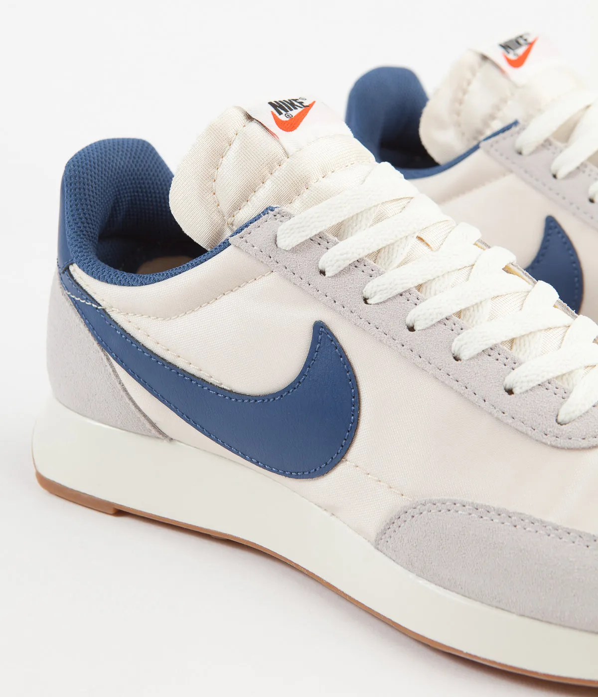 Nike Air Tailwind 79 Shoes - Vast Grey / Mystic Navy - Light Cream - Sail